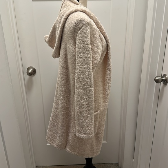 NWOT Cupcakes & Cashmere Cardigan 🧁 - Picture 3 of 5